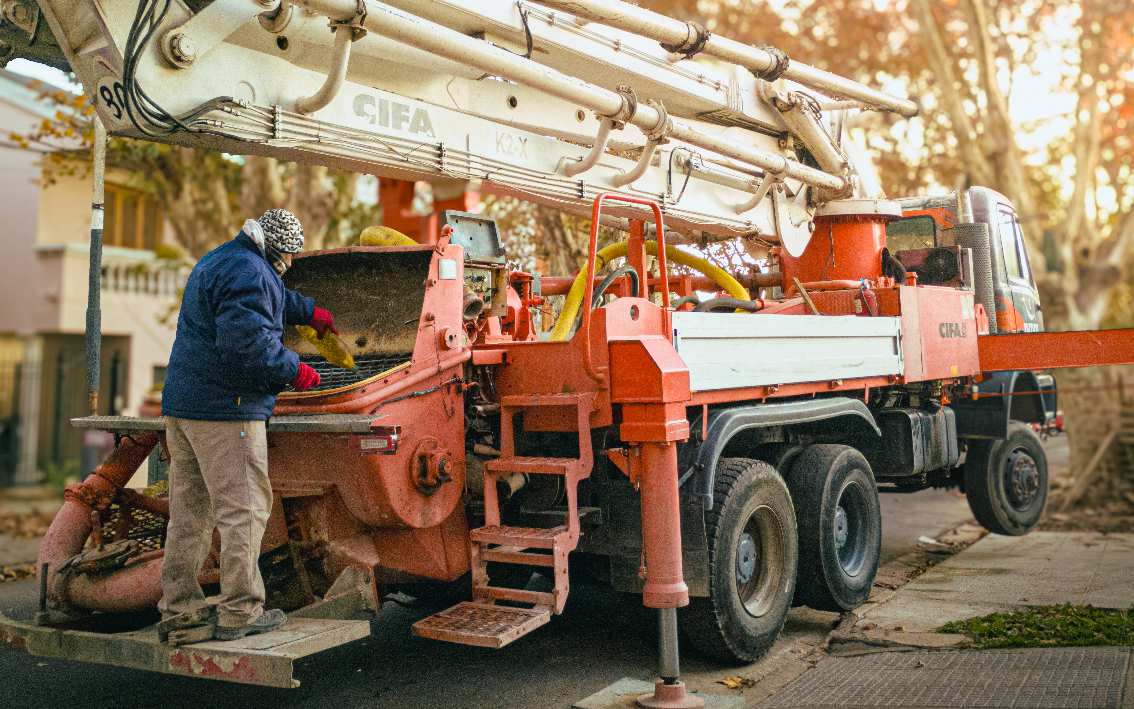 Servicio de bombeo de hormigón propio